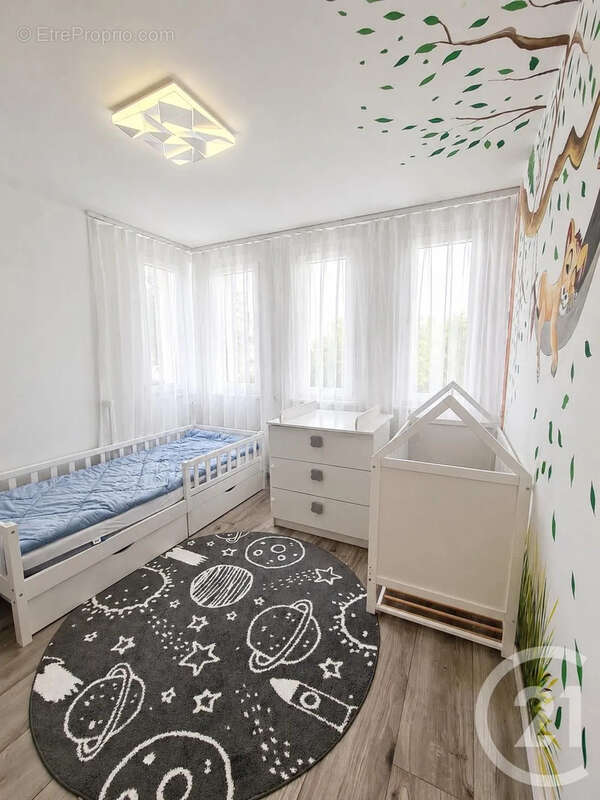 Appartement 85 m² à Vaulx-En-Velin  - photo 8