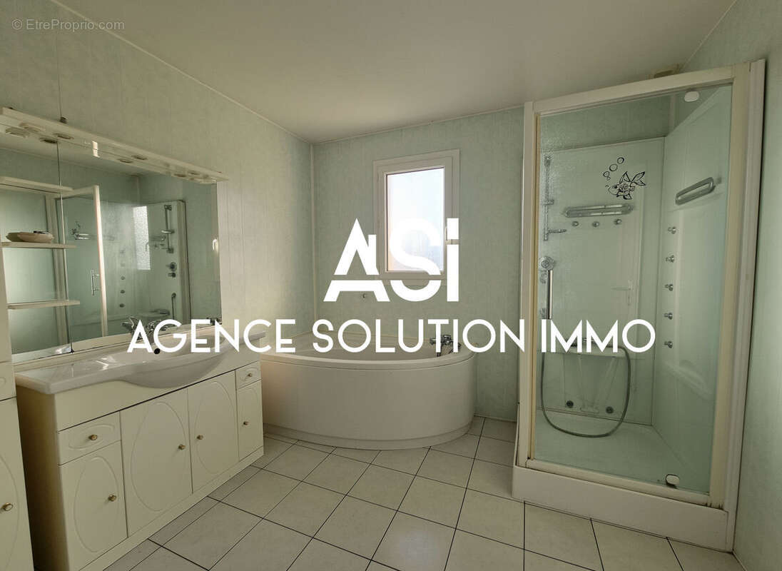 Longere de 129 m²  sur environ 800 m²  - 4 chambres - photo 9