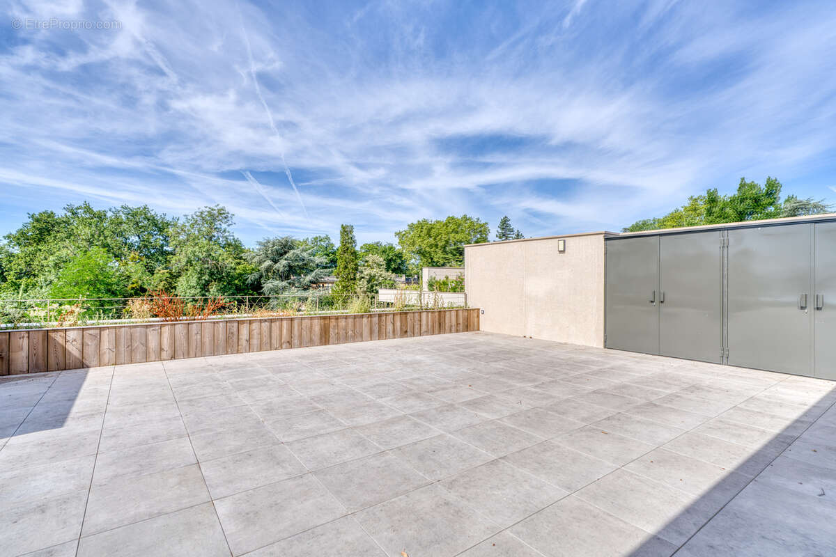 Écully   Appartement T4 en attique avec terrasse de 172 m2 - photo 8