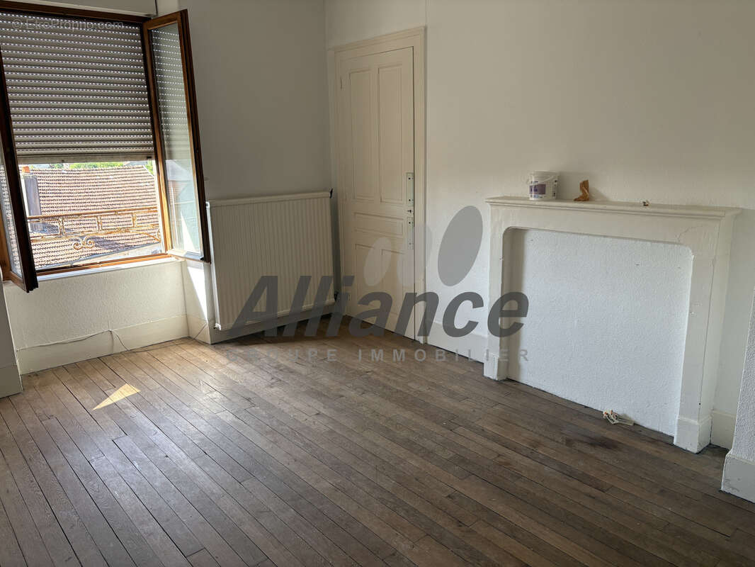 Appartement  dans  le  centre  historique  luxeuil - photo 7