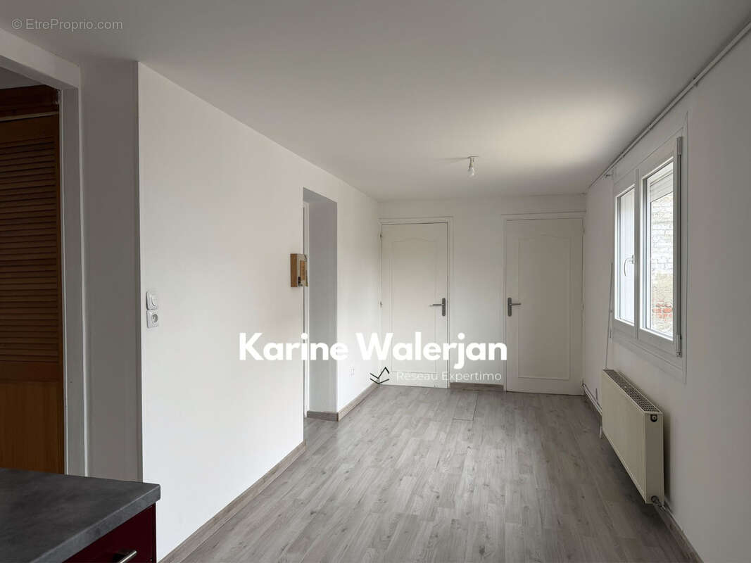 Maison à COURRIERES