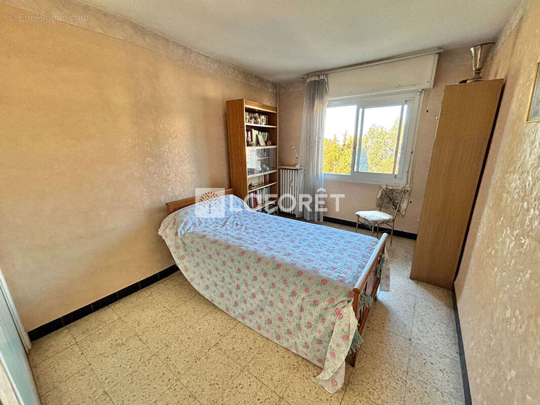 Appartement à SAINT-LAURENT-DU-VAR