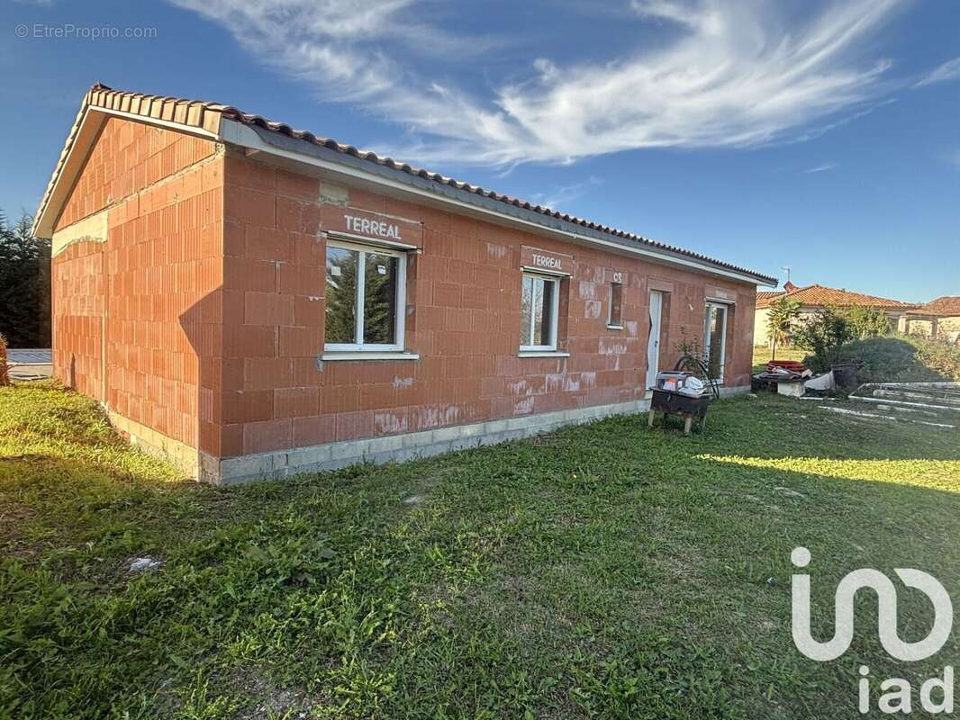 Photo 2 - Maison à MONTBETON