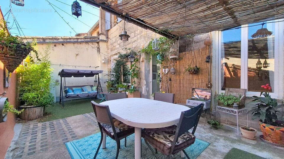 Sommieres appartement t4 de 100m2 + terrasse de 30.4m2 - photo 2