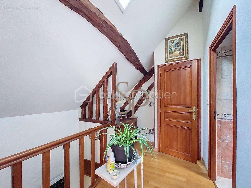 Maison à MISY-SUR-YONNE