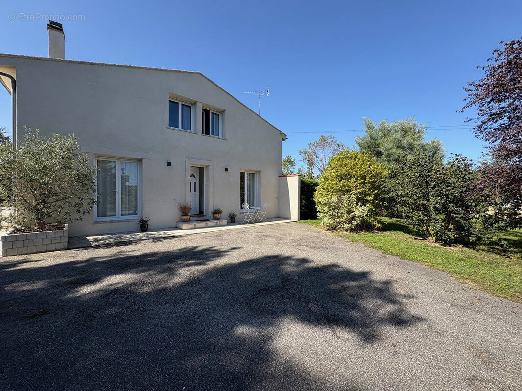 Maison à SAINT-SULPICE-SUR-LEZE