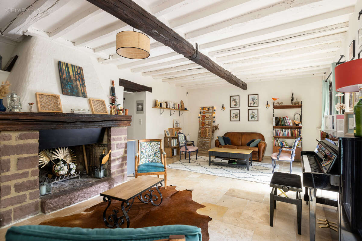 Maison à SAINT-CYR-L'ECOLE