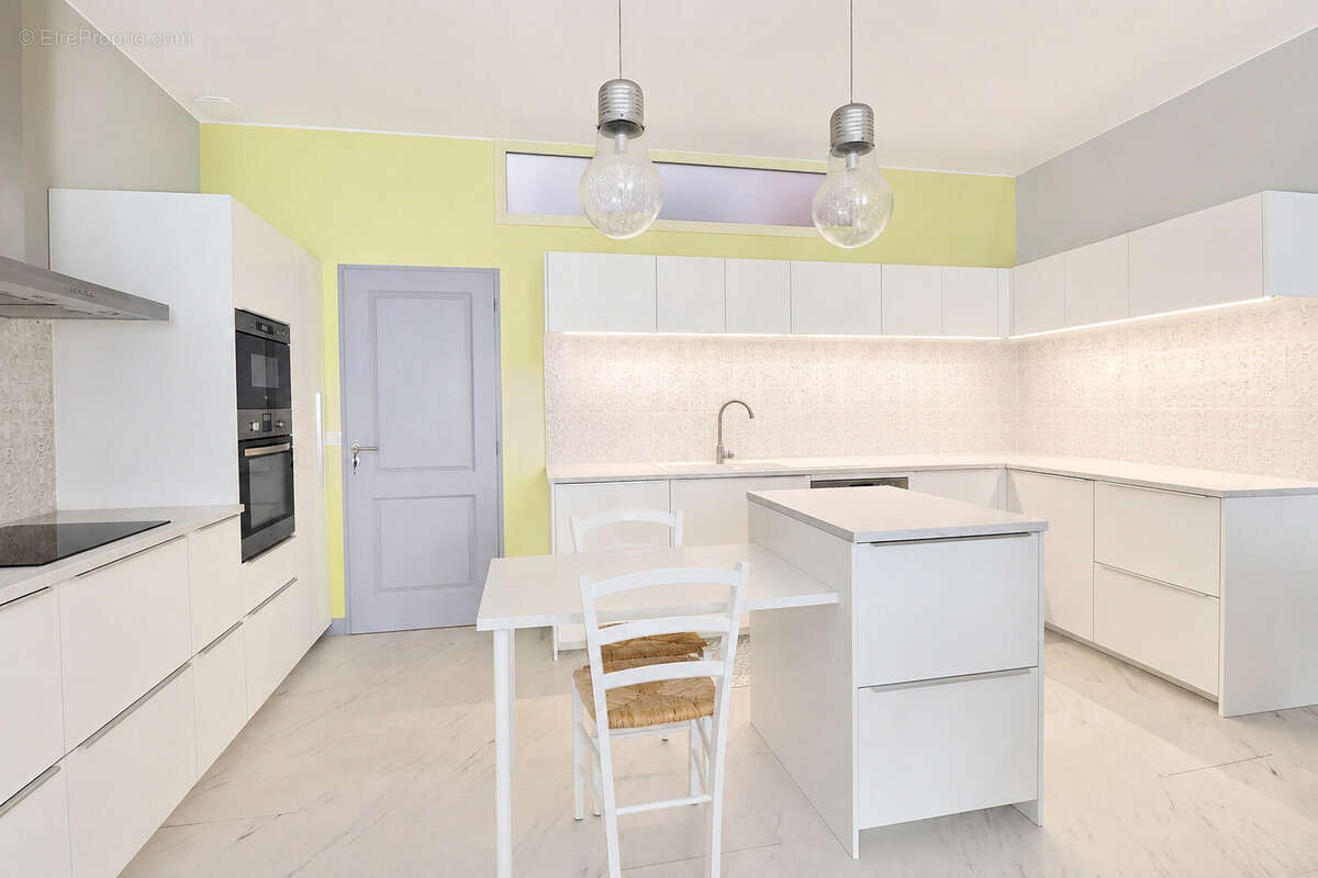Maison de ville rénovée centre Langon - photo 2