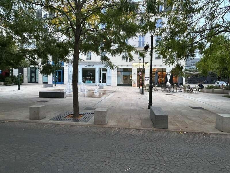 Appartement à LA GARENNE-COLOMBES