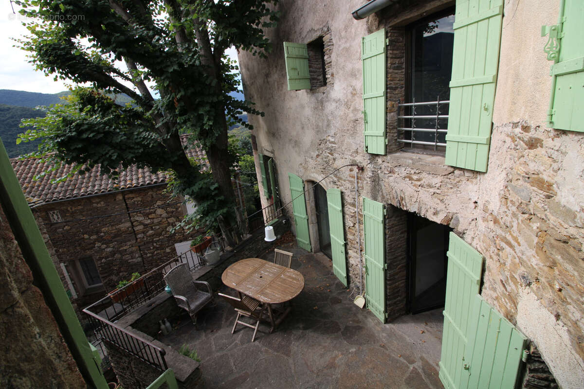 Maison à COLOMBIERES-SUR-ORB
