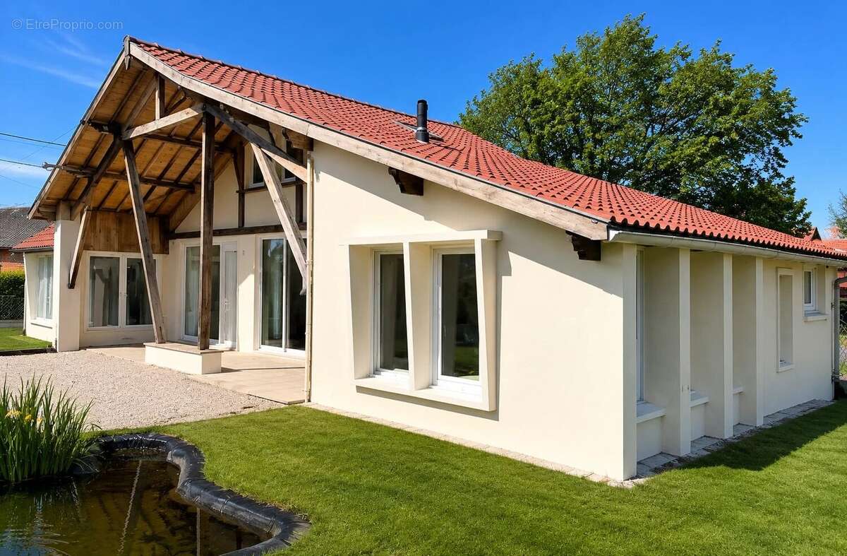 Maison à COUTICHES