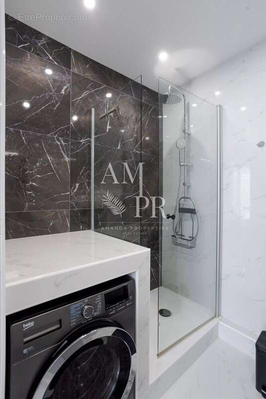 A deux pas des plages - Cannes Arrière Croisette - Appartement 2 pièces de 40m2 - Aperçu Mer - photo 15