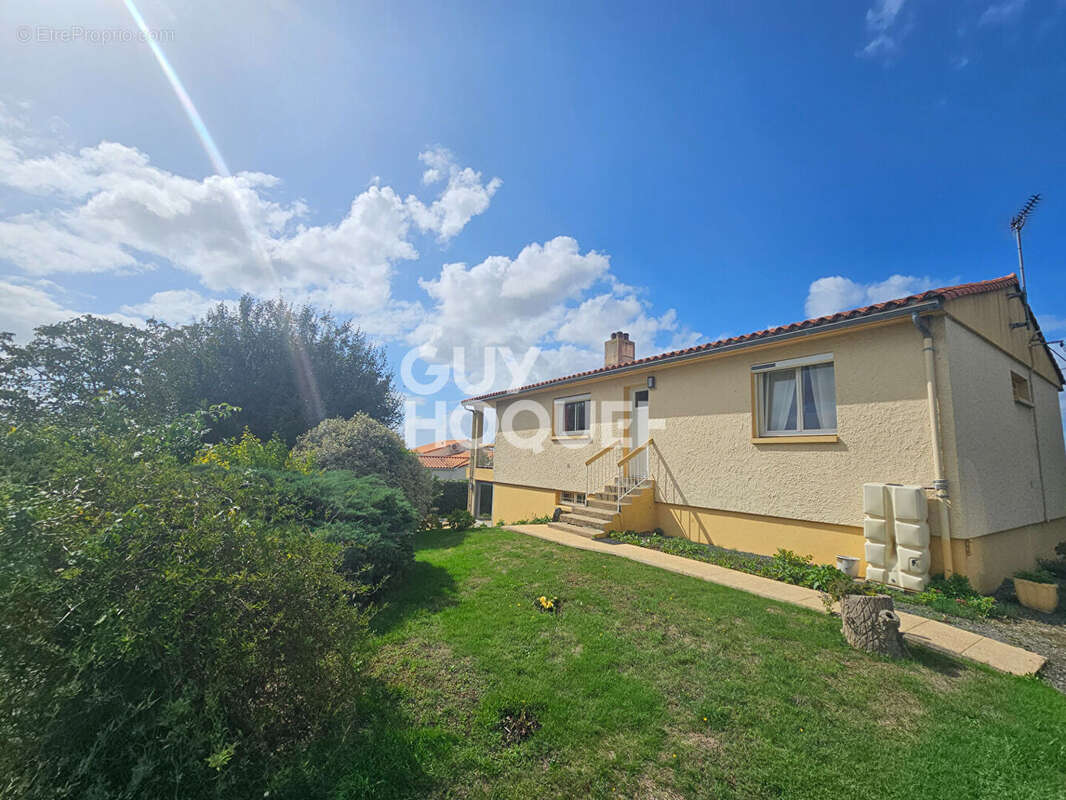 Maison à FONTENAY-LE-COMTE