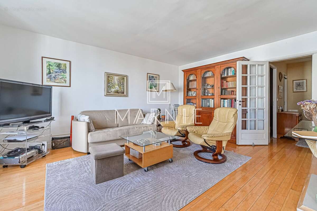Appartement à PARIS-15E