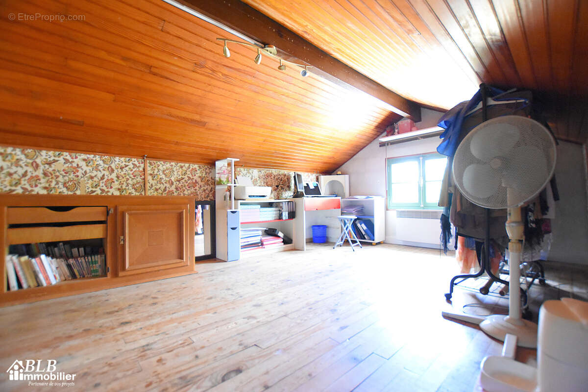 Maison à LES ESSARTS-LE-ROI