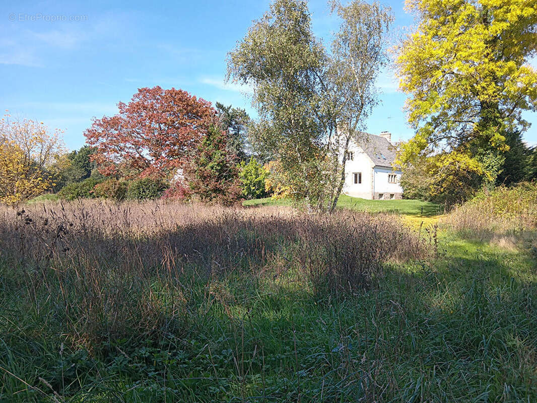 Maison à LOCOAL-MENDON