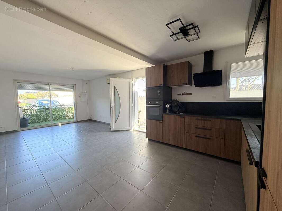 Appartement 57 m² à Istres  - photo 9
