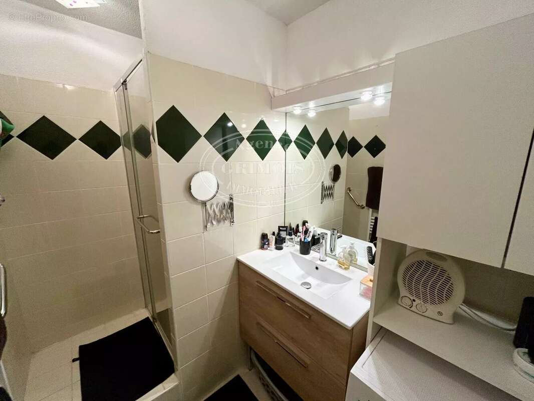 Appartement à LEZIGNAN-CORBIERES
