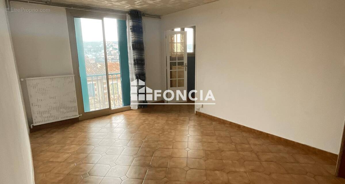 Appartement à MARSEILLE-15E