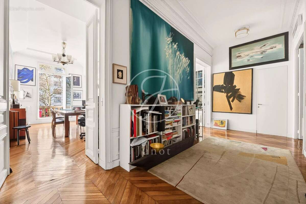 Appartement à PARIS-9E