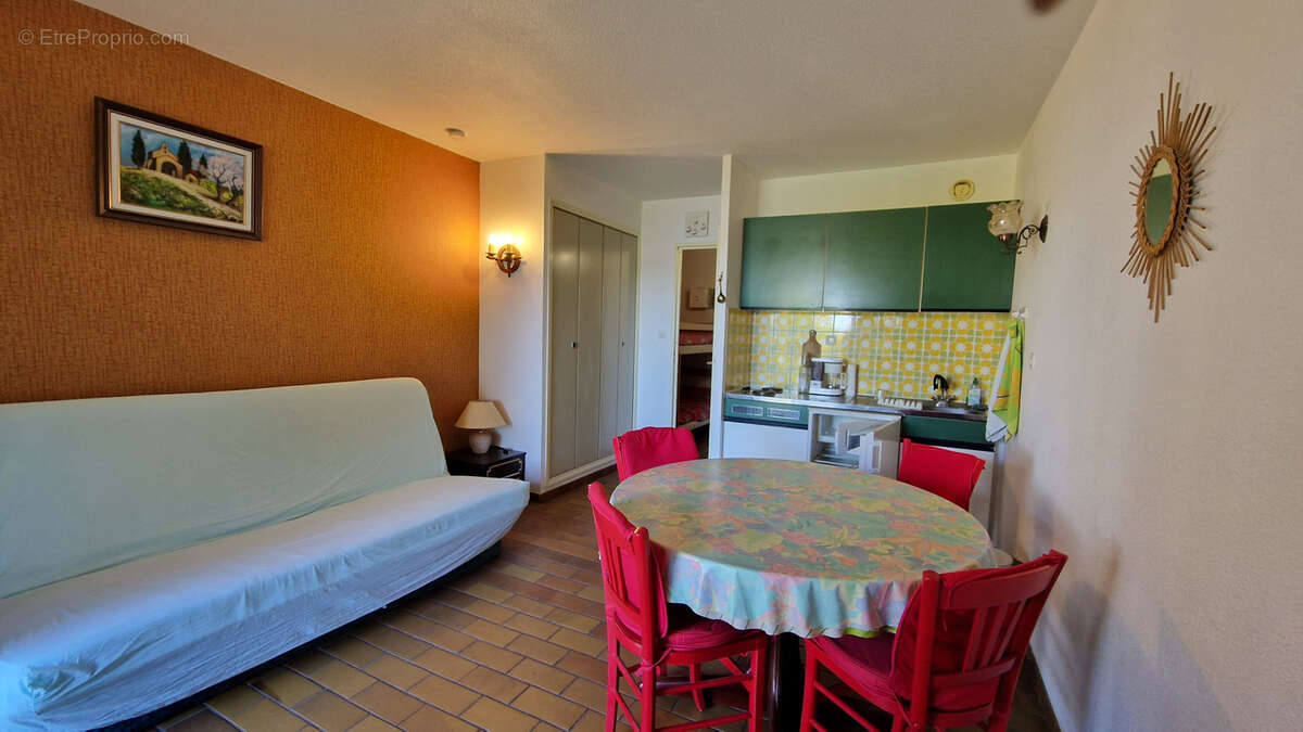 Appartement à SAINT-CYR-SUR-MER