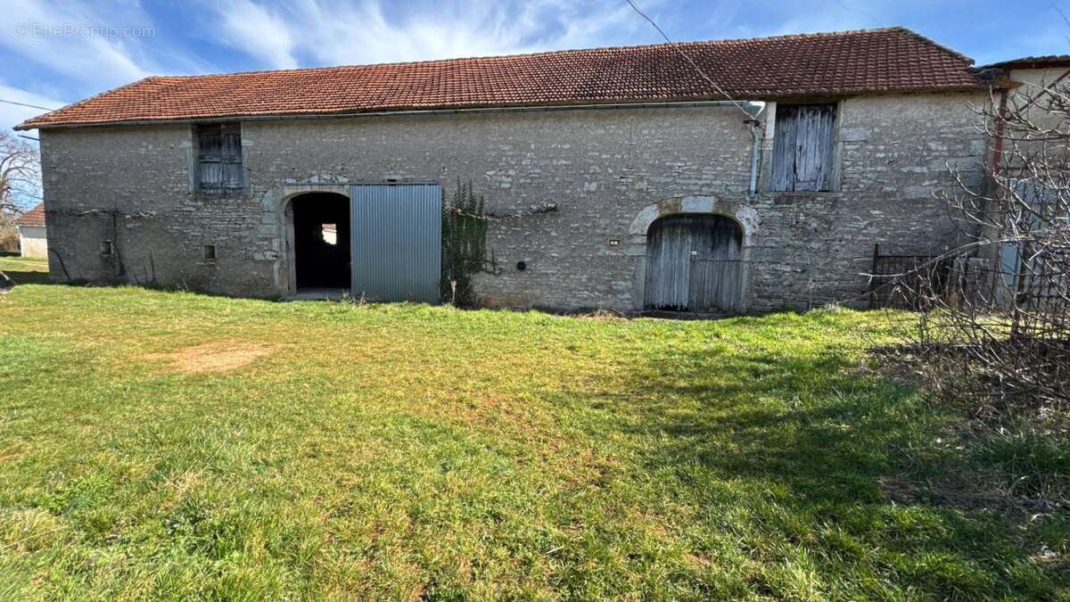 Maison à LIMOGNE-EN-QUERCY