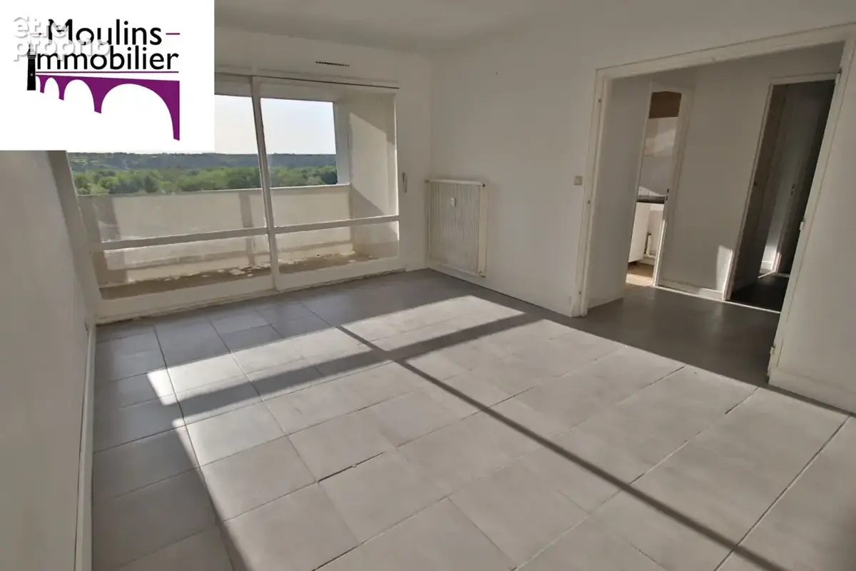 Appartement à MOULINS