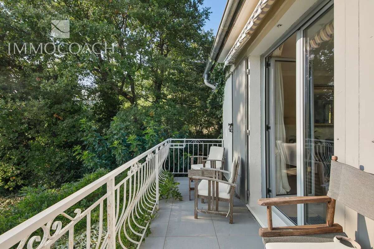 Maison à COLLOBRIERES