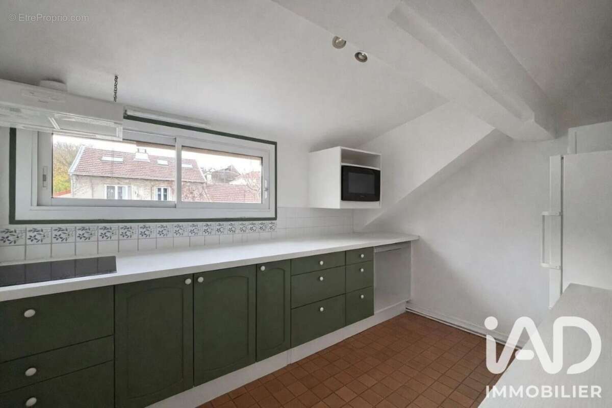 Appartement 140 m² à Suresnes  - photo 8