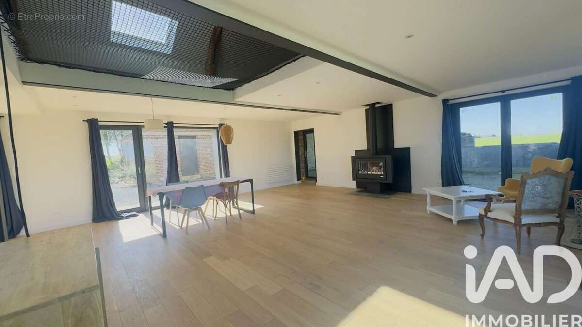 Maison 206 m² à Catillon-Sur-Sambre  - photo 8