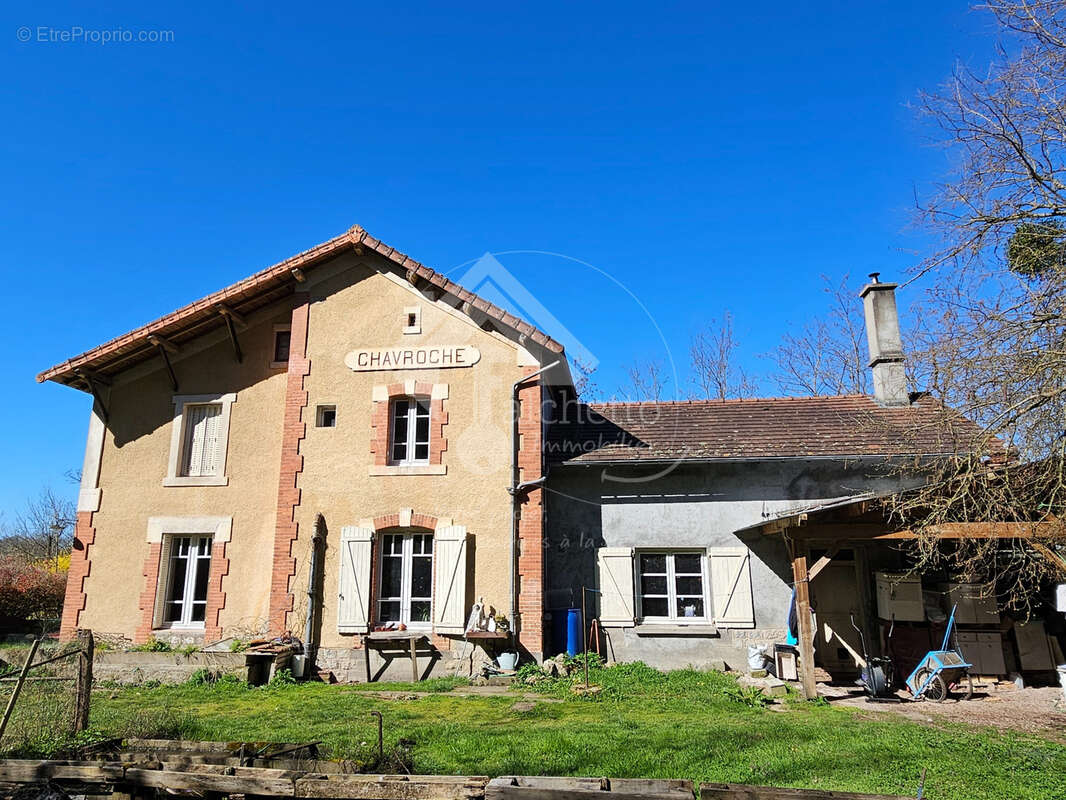 Maison à CHAVROCHES