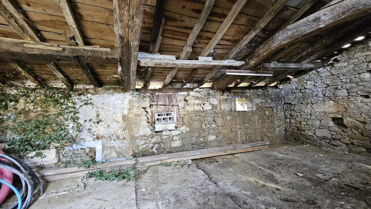 Maison à SAINT-MARTIN-DU-BOIS