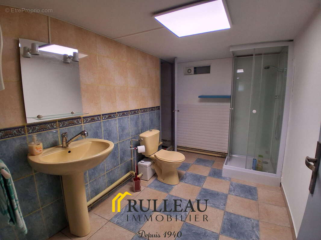 Maison familiale de caractere de 153 m2 habitables - terrain de 1223 m2 - proche centre saint louis de montfer - photo 19