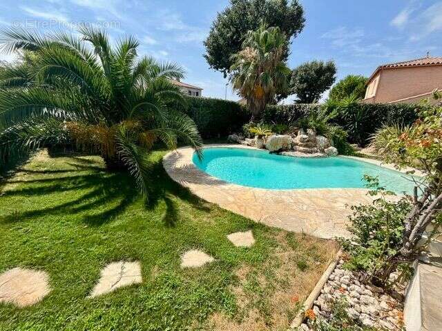 Superbe villa non mitoyenne avec piscine, véranda et cuisine d'été - photo 3