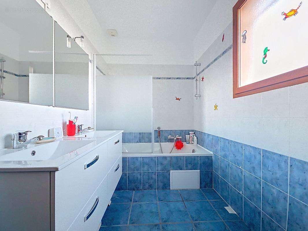 Maison à OYTIER-SAINT-OBLAS