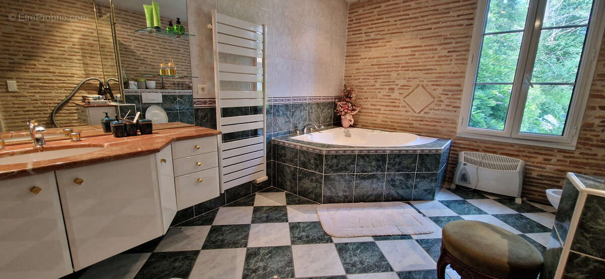 Maison à BAZAS
