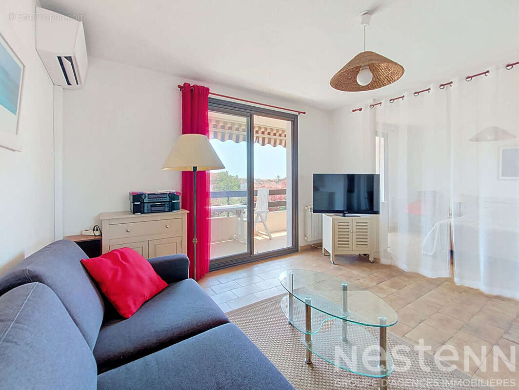 Appartement à LA LONDE-LES-MAURES