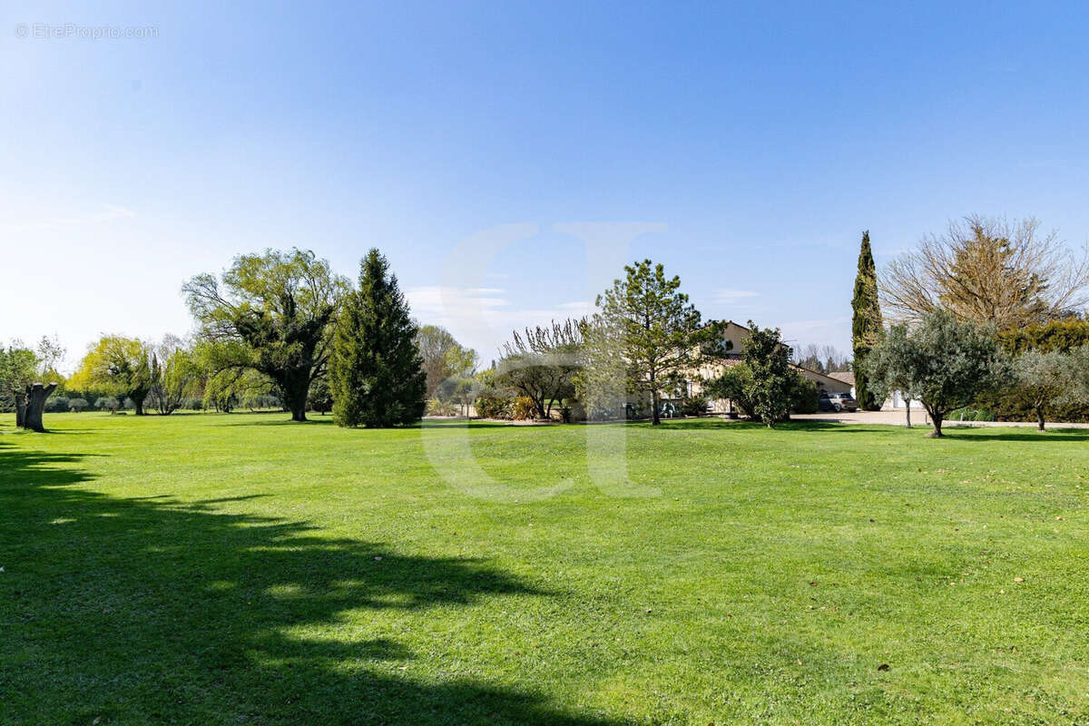 Maison à PERNES-LES-FONTAINES