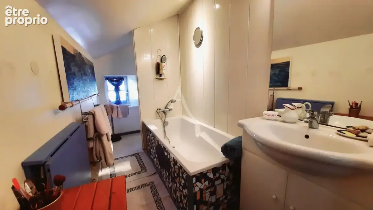 Immeuble de prestige à Saintes - photo 10