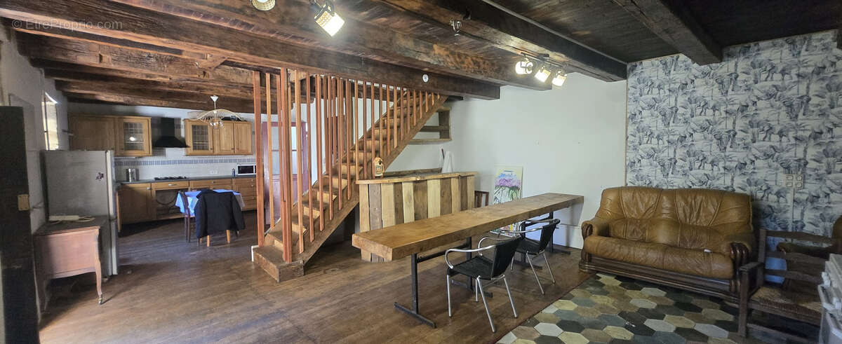 Maison à SAINT-BONNET-ELVERT