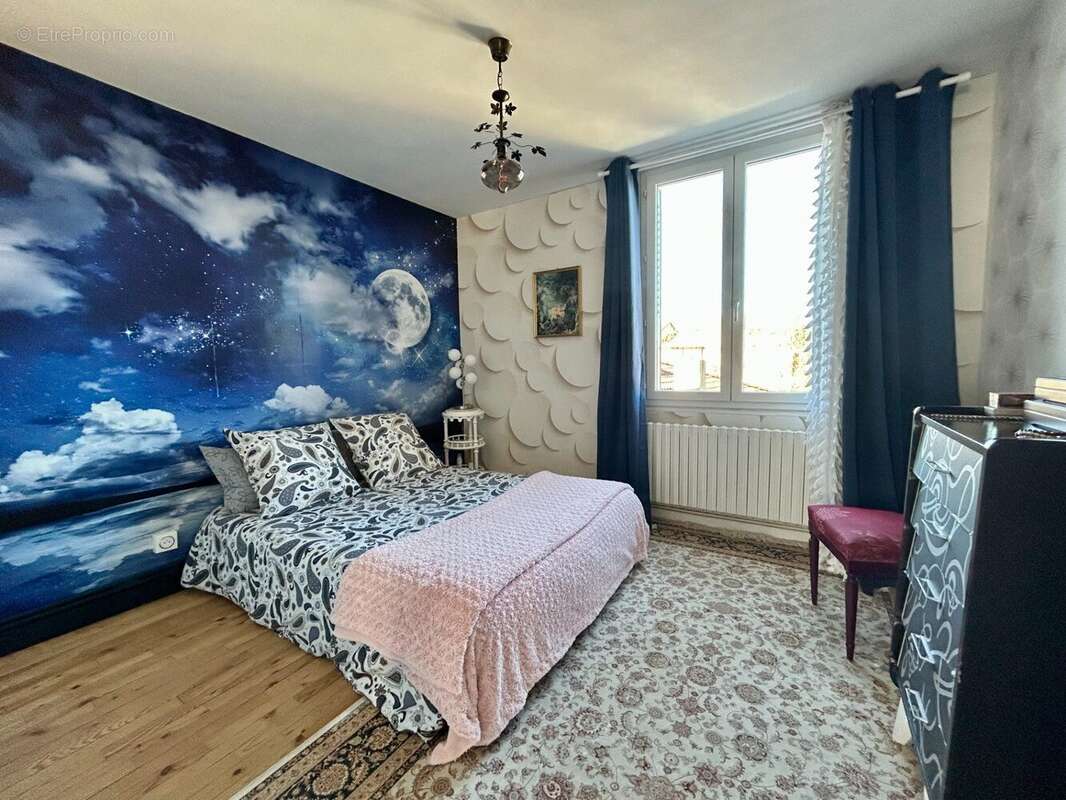 Appartement à BOURG-DE-PEAGE