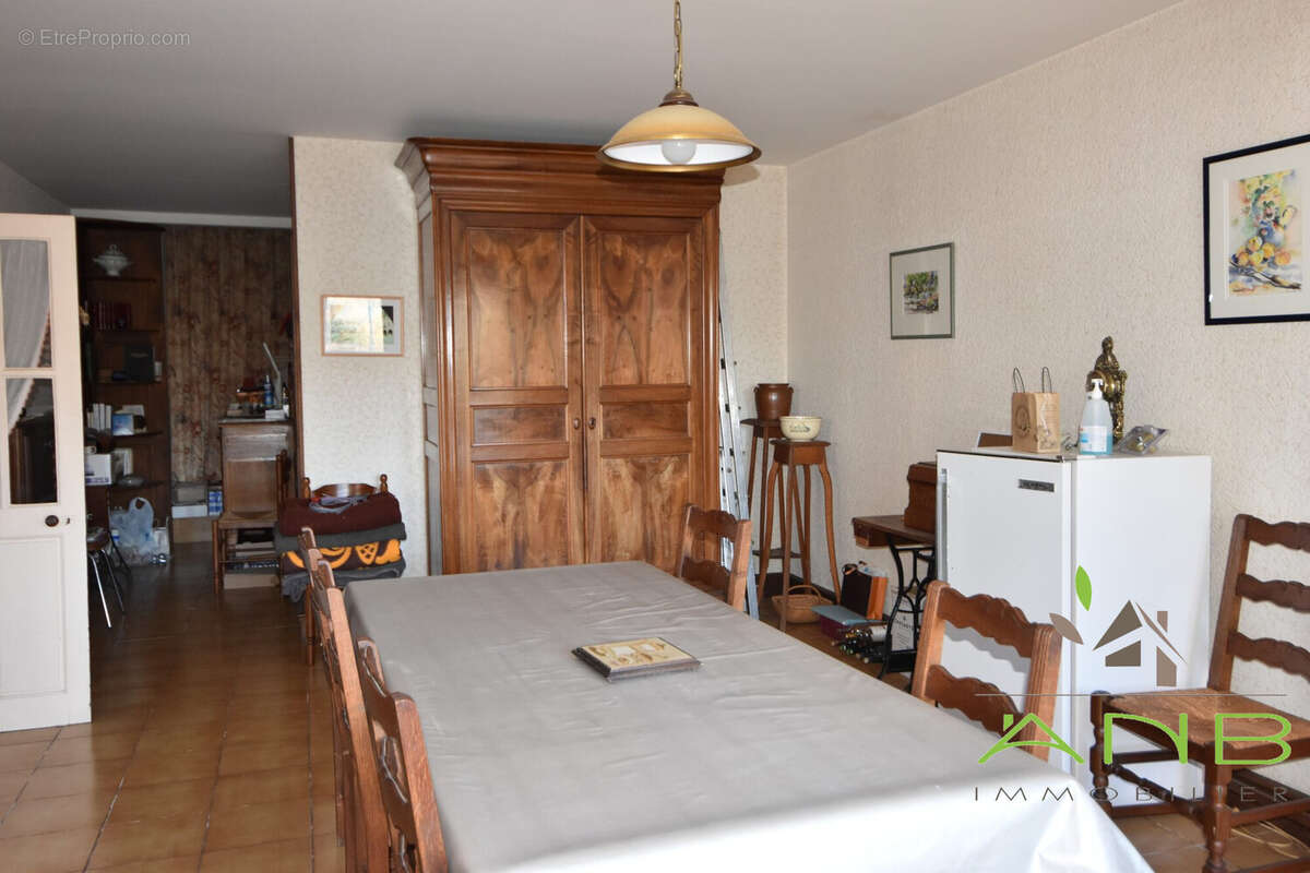 Maison à BUSSEROLLES