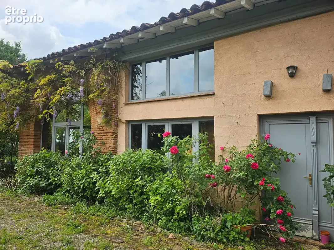 Maison Saint Rustice 5 pièces. - photo 2