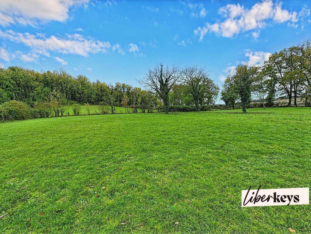 Maison à SAINT-PRIVAT-DES-PRES