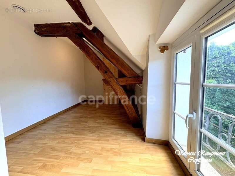Maison familiale de 140 m² avec jardin arboré et dépendance – Poilly-sur-Tholon - photo 15
