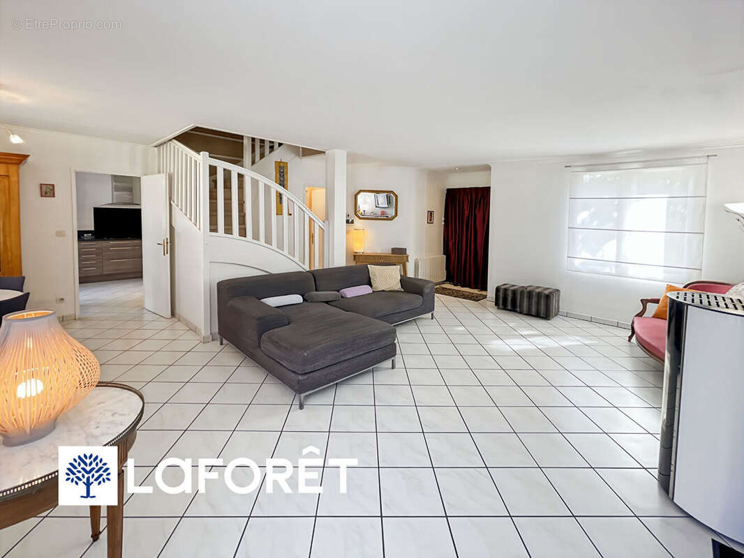 Maison à VILLABE