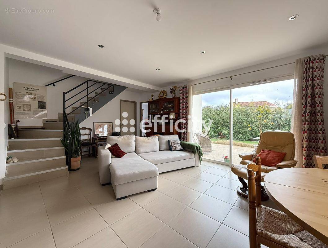 Maison à SAINT-ANDRE-DE-SANGONIS