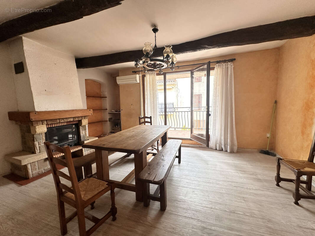 VINS SUR CARAMY - Maison de village avec balcon de type 3. - photo 5