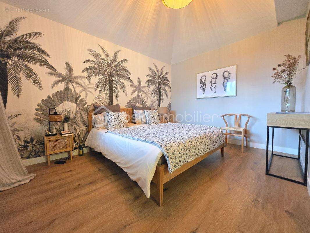 Maison contemporaine 2021 – Belles prestations, vie de plain-pied et cadre calme – 152 m² - photo 15