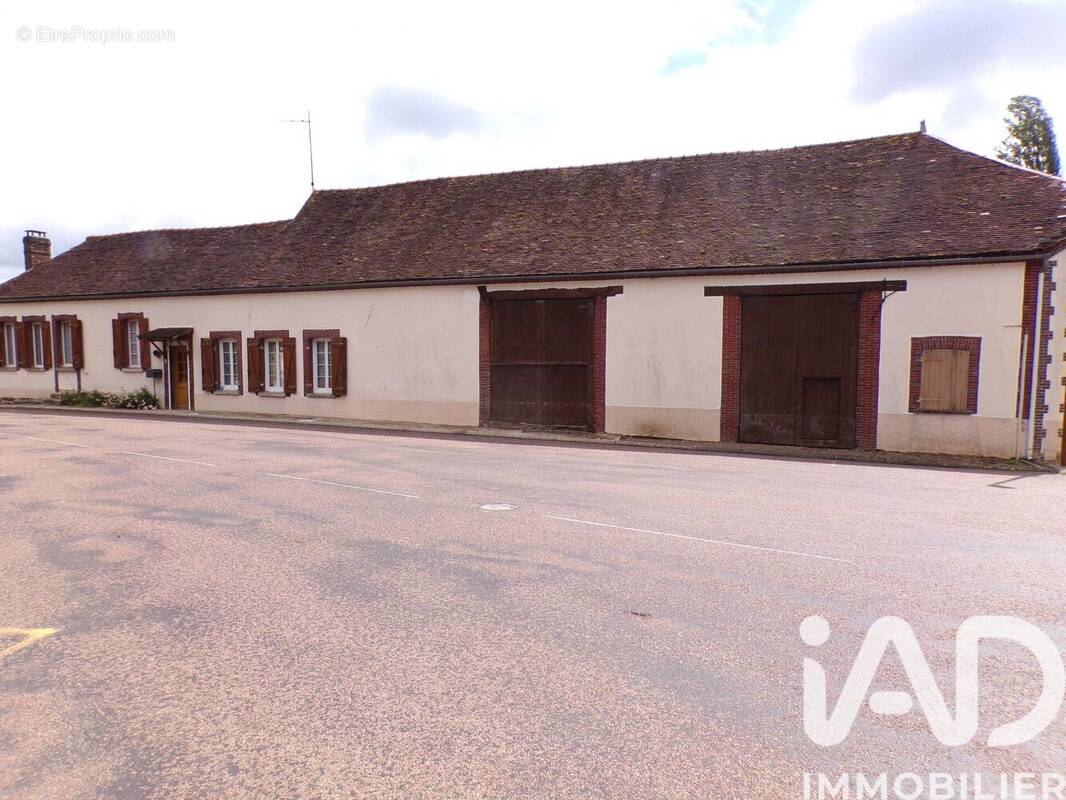 Photo 1 - Maison à ARCES-DILO
